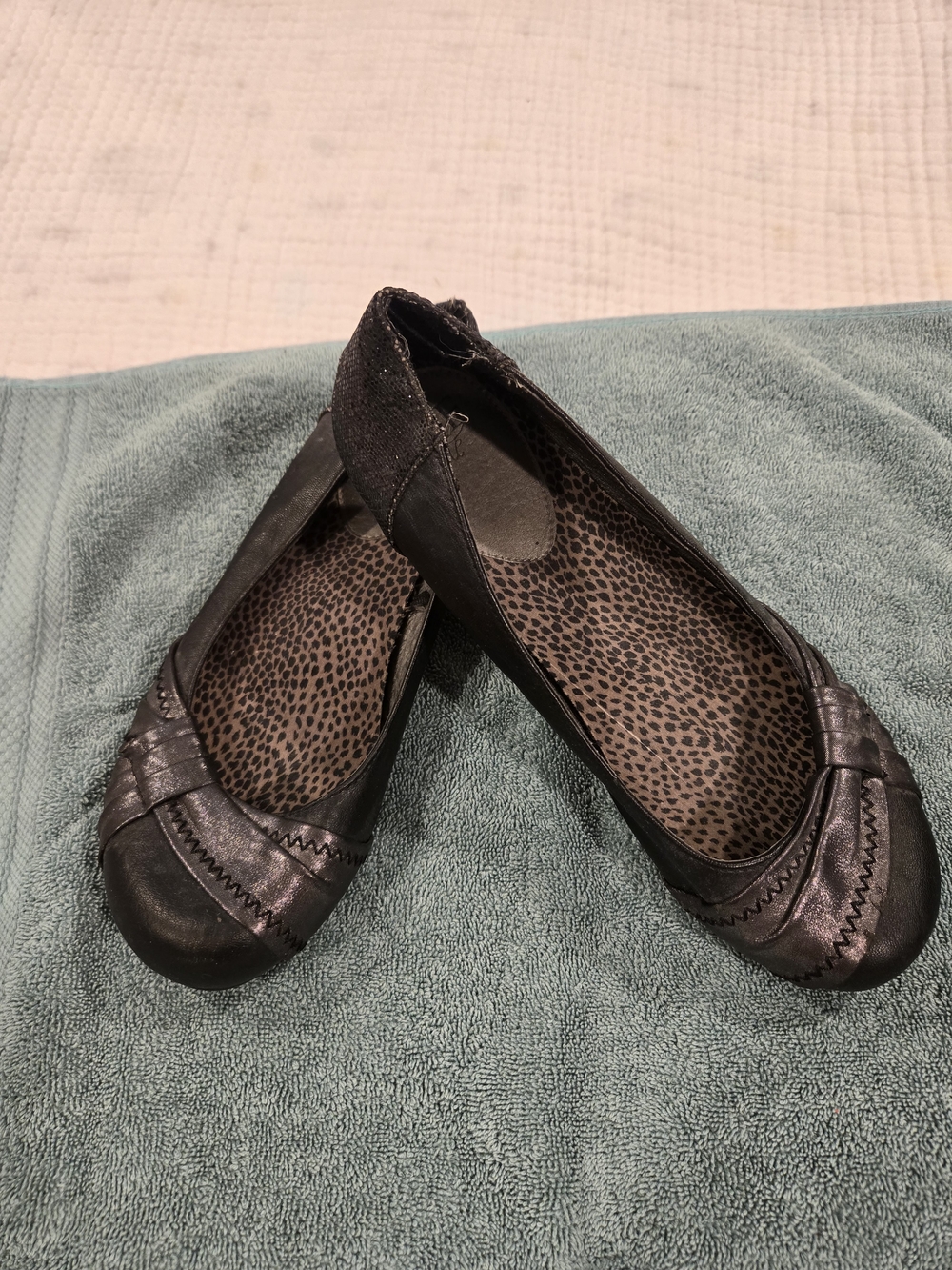 BKE Sole Women's Black Slip-On Ballet Flats